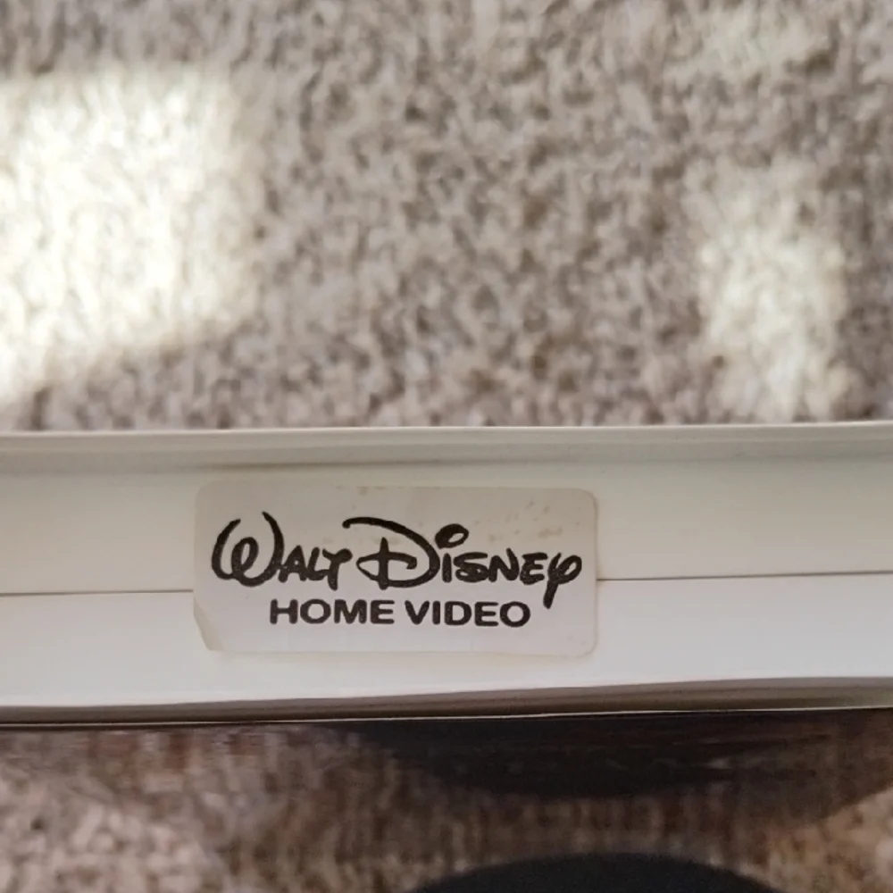 Disney Lady and the Tramp Blue and Yellow VHS